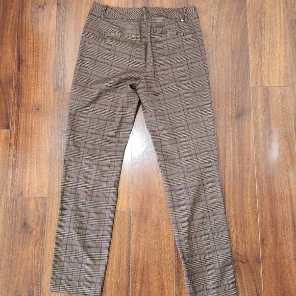 Tommy Hilfiger Size 4 Brown plaid with red stripe stretch skinny pants - Picture 5 of 5